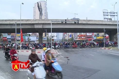 Giao thông Hà Nội ngày đầu sau kỳ nghỉ Tết 