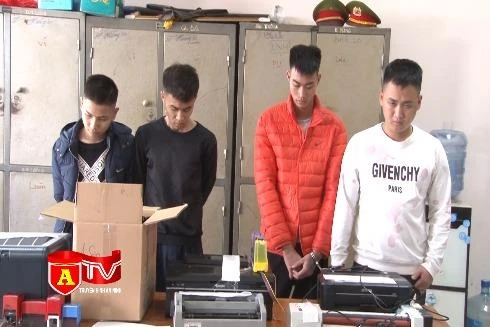 Công an quận Long Biên triệt xóa đường dây sản xuất, buôn bán giấy tờ giả quy mô lớn