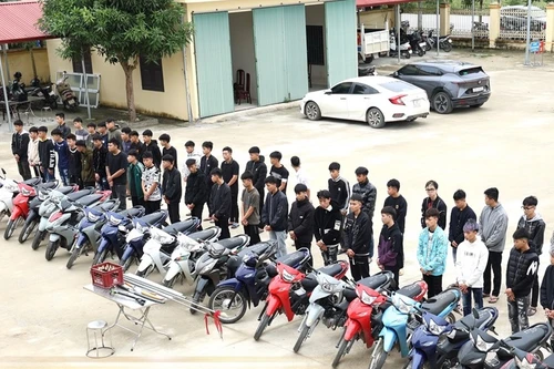 Triệu tập 70 đối tượng mang hung khí đi gây rối trật tự công cộng khiến 5 người bị thương