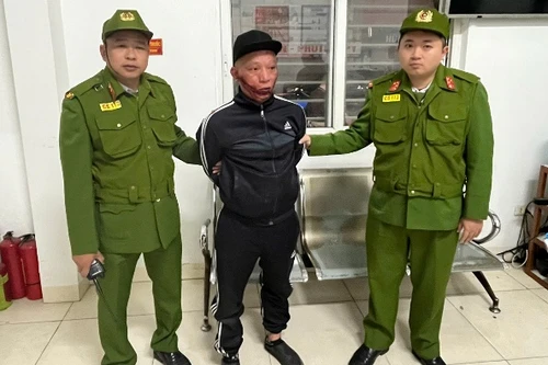 Khống chế, bắt giữ đối tượng trộm cắp xe