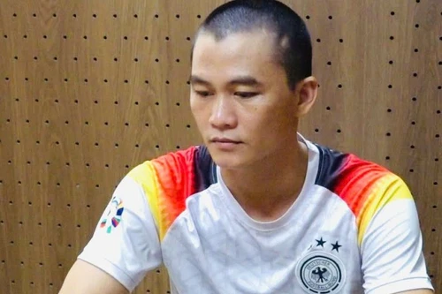 Thấy nhiều xe máy để 'hớ hênh" gã trai nảy ý đồ xấu