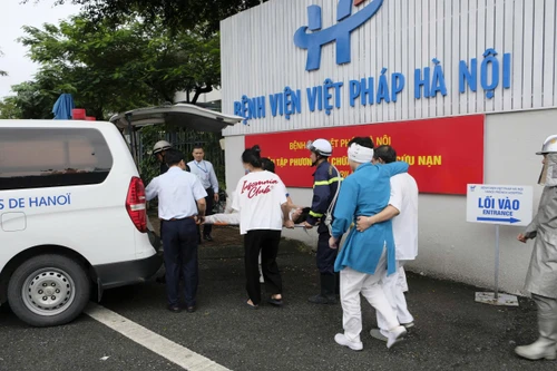 Phối hợp diễn tập phương án phòng cháy, chữa cháy tại Bệnh viện Việt Pháp