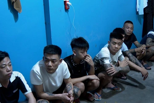  Triệt phá đường dây mua bán người ép làm nhân viên phục vụ tại các quán Karaoke