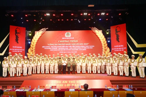 Công an Thủ đô khắc ghi lời Bác, luôn là điểm tựa vững chắc của nhân dân