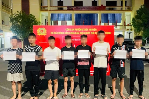 Tạm giữ 6 đối tượng 'độ xe' gây rối trật tự công cộng