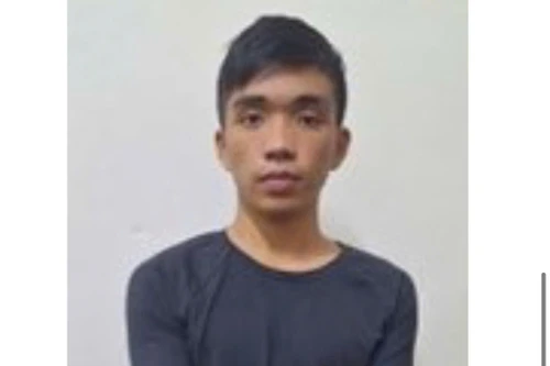 Bắt đối tượng đột nhập nhà dân cướp điện thoại 