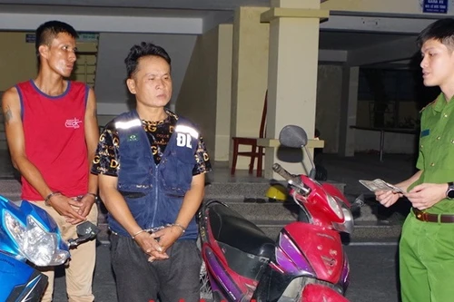 Bộ đôi nhiều tiền án, tiền sự rủ nhau trộm cắp xe máy