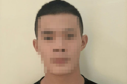 Đối tượng dùng điếu cày 'bổ" vào đầu người đàn ông