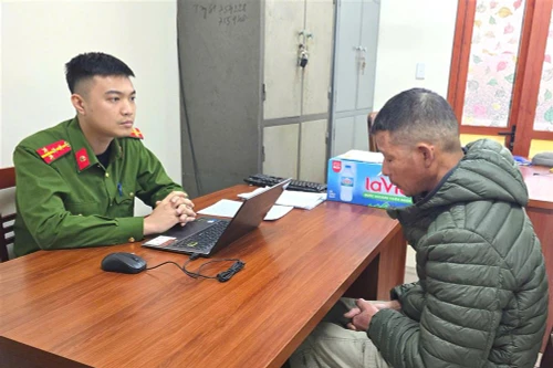 Dùng kéo tấn công Cảnh sát khi bị xử lý nồng độ cồn