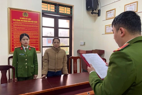 Bắt đối tượng liên quan đến vụ vận chuyển ngà voi Châu Phi 