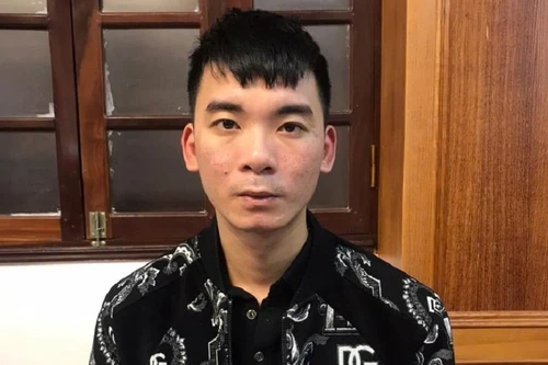 Nhận 2 triệu đồng để đưa 5 người nước ngoài nhập cảnh trái phép