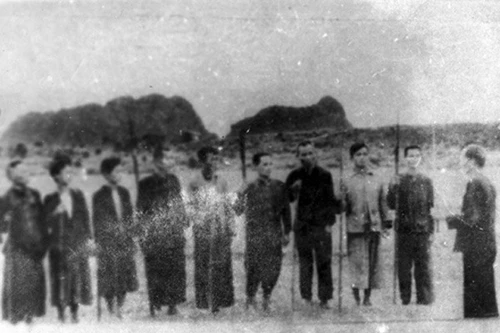 Luôn bảo vệ và hướng đến sự bình yên, hạnh phúc của nhân dân