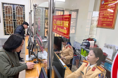 Không để gián đoạn, đứt quãng việc đăng ký xe cho người dân
