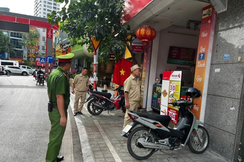 Quyết liệt xử lý vi phạm trật tự đô thị tại các tuyến phố Nguyễn Văn Tuyết và Vĩnh Hồ