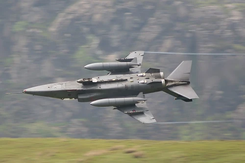 Ấn Độ vung tiền mua máy bay "hàng thải" từ Pháp