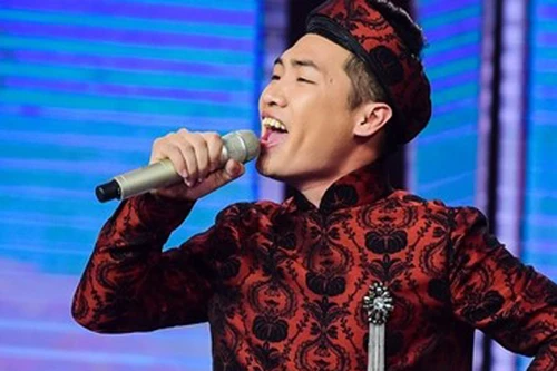 "Bản sao" ca sĩ Quang Lê hát vì bệnh nhi Hà Nội