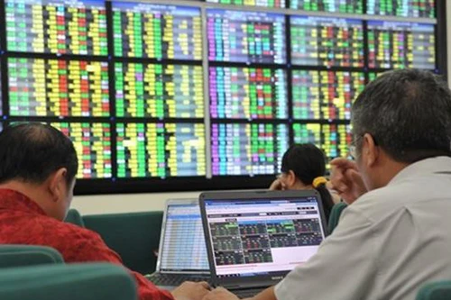 Doanh nghiệp "ma" vẫn… lên sàn