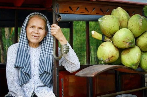 "Nụ cười hạnh phúc" tri ân những người có công