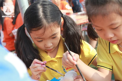 Tết Thiếu nhi, trẻ em Hà Nội đến nông trại ở ngoại thành làm nông dân