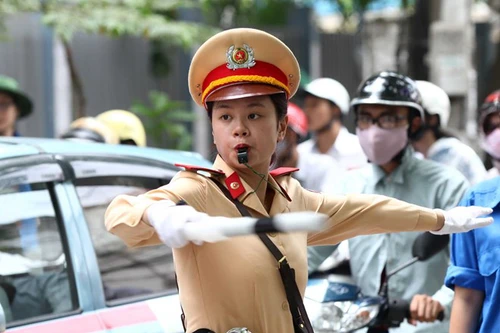 Phát động thi đua chào mừng kỷ niệm 70 năm Ngày truyền thống lực lượng CSGT