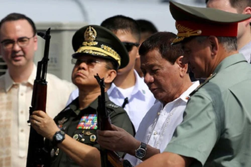 Ngoại giao tặng vũ khí cho Philippines, Nga lợi cả đôi ba đường