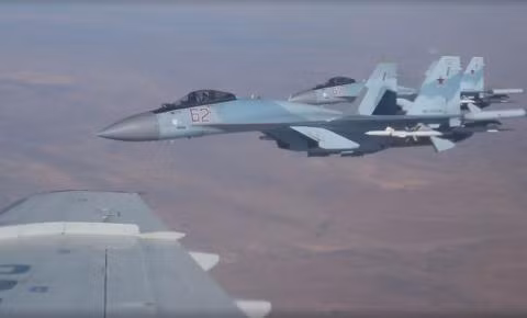 [ẢNH] Loại tên lửa sát thủ mà Su-35 mang theo khi áp sát "thần biển" P-8A Mỹ