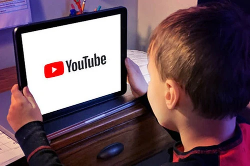 Lo ngại tình trạng trẻ em nghiện Internet