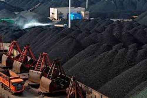 Indonesia đột ngột tạm cấm xuất khẩu than, doanh nghiệp Việt Nam cần làm gì?