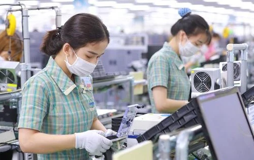 Đảm bảo “mục tiêu kép”: Linh hoạt áp dụng các biện pháp chống dịch và phát triển kinh tế, không cực đoan