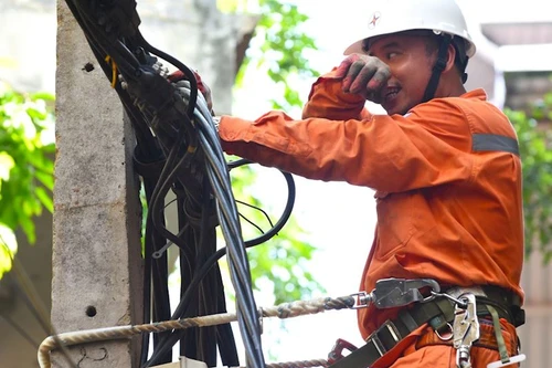 Nhận hóa đơn tiền điện tháng 8, nhiều khách hàng thắc mắc