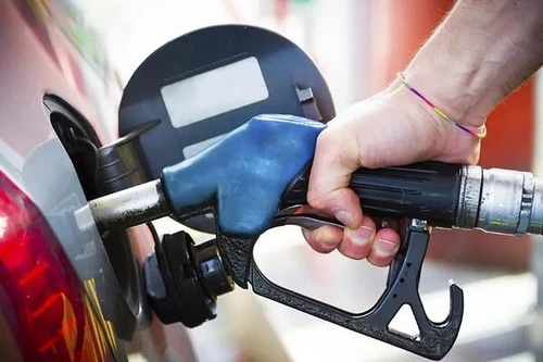 Giá xăng dầu giảm mạnh sau chuỗi ngày tăng