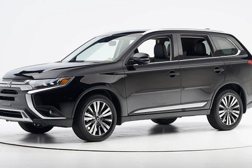 Mitsubishi triệu hồi nhiều dòng xe vì lỗi kỹ thuật