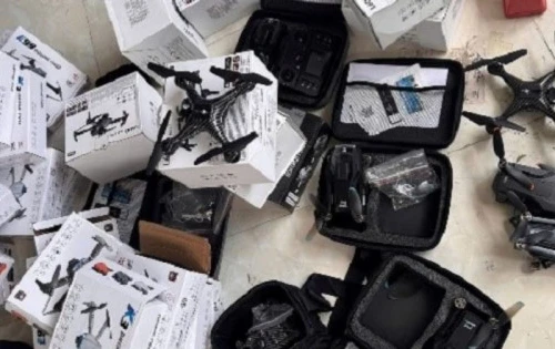 Hà Nội: Kiểm tra, tạm giữ hàng trăm sản phẩm flycam nghi nhập lậu tại xã Đại Thanh