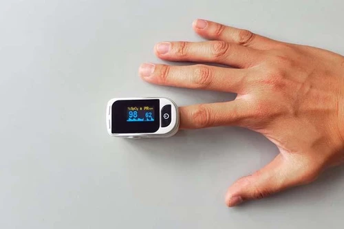 Lưu ý khi tự mua và sử dụng máy đo nồng độ oxy trong máu SpO2
