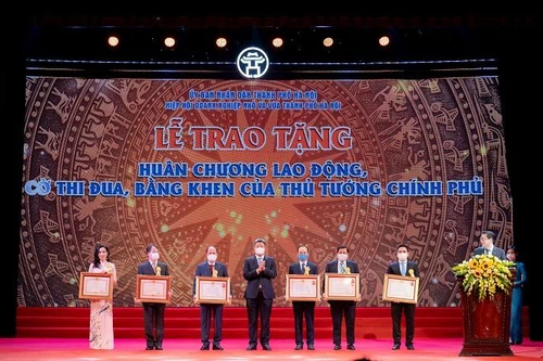 Tôn vinh gần 200 doanh nghiệp, doanh nhân Thăng Long 