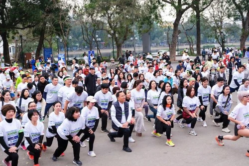 Gần 2.000 người chạy hưởng ứng "Toàn dân tiết kiệm năng lượng hưởng ứng Giờ Trái đất năm 2025"