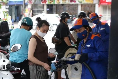 Ngày mai (26-10), giá xăng có thể tăng mạnh