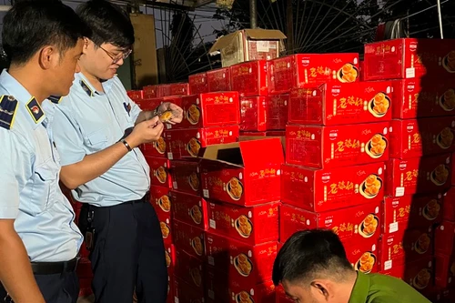 Hà Nội: Tạm giữ 122.100 sản phẩm bánh trung thu có dấu hiệu nhập lậu