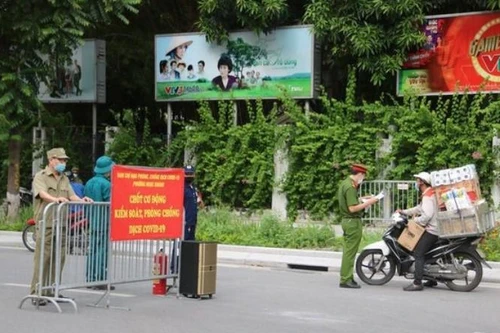 Hà Nội: Những doanh nghiệp dịch vụ, thương mại nào được cấp giấy đi đường?