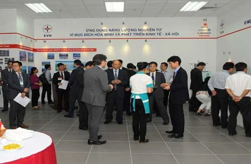 Khai trương phòng trưng bày điện hạt nhân