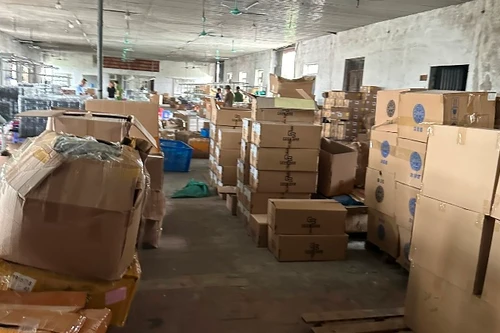 Thu giữ số lượng thuốc lá điện tử nghi nhập lậu lớn nhất từ trước tới nay