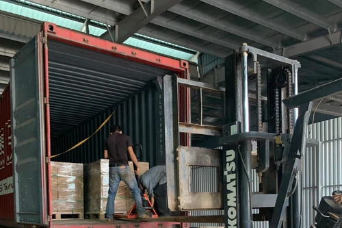 Bắc Giang: Tạm giữ hàng triệu tấm tế bào quang điện giá trị giá trên 100 tỷ đồng