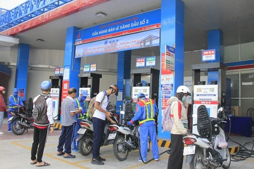 Sẽ rút ngắn thời gian điều hành xăng dầu xuống 7 ngày?