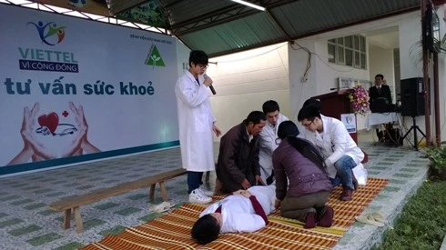 Hơn 600 hộ gia đình tại Điện Biên được khám chữa bệnh miễn phí