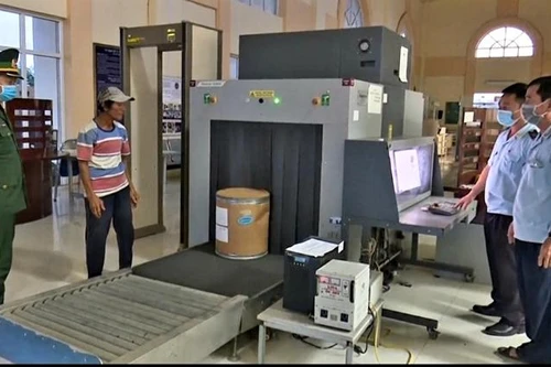 Ngăn chặn ma túy, thuốc nổ, xì gà, điện thoại… vận chuyển, nhập lậu qua đường hàng không