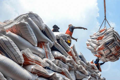 Dự kiến nhập khẩu 300.000 tấn gạo từ Campuchia với thuế suất ưu đãi đặc biệt