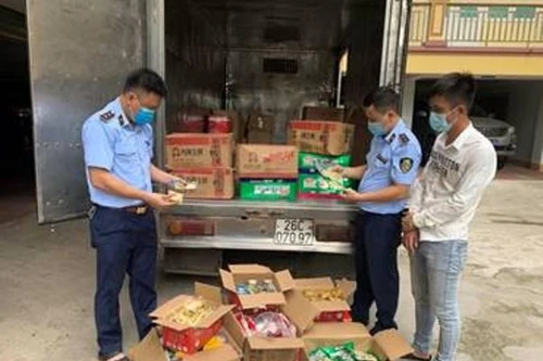 Mua bánh trung thu "trôi nổi" trên mạng: Coi chừng rước họa!