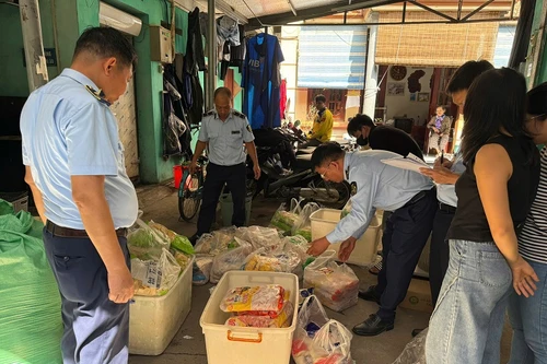 Hà Nội: Xử phạt gần 70 triệu đồng hai cơ sở kinh doanh thực phẩm vi phạm