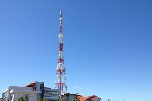 Không được bảo trì, nhiều tháp truyền thông có nguy cơ sập đổ