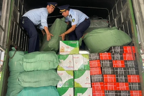 Phát hiện gần 500 máy tính bảng nghi nhập lậu